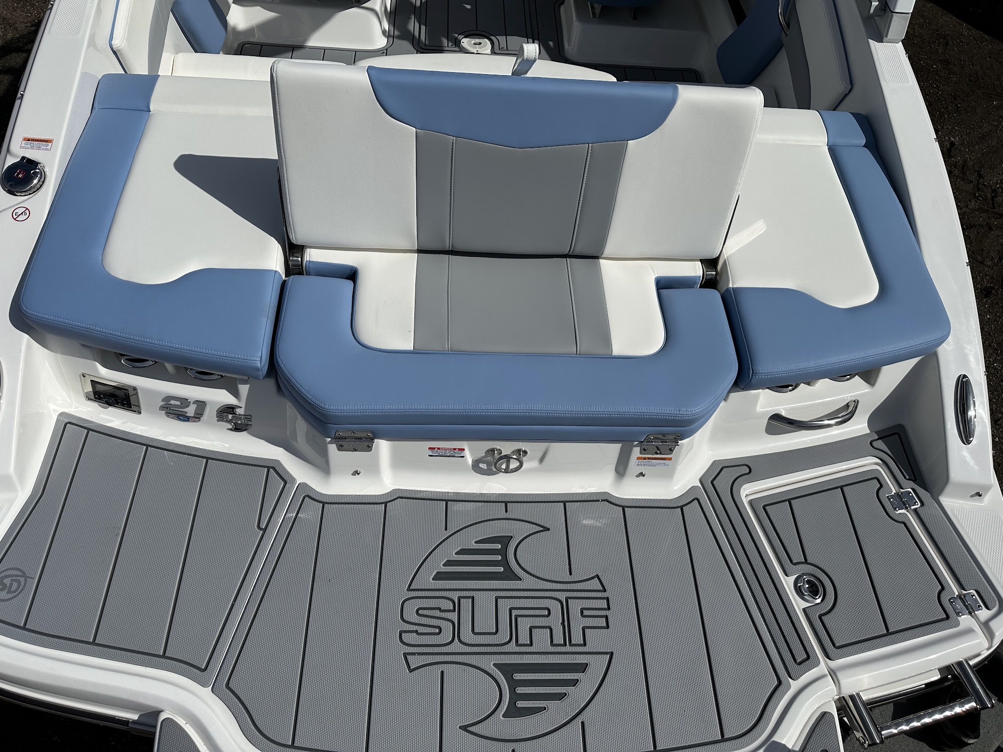 2024 Chaparral 21 SURF 250HP Mercruiser forward drive. - Photo 15
